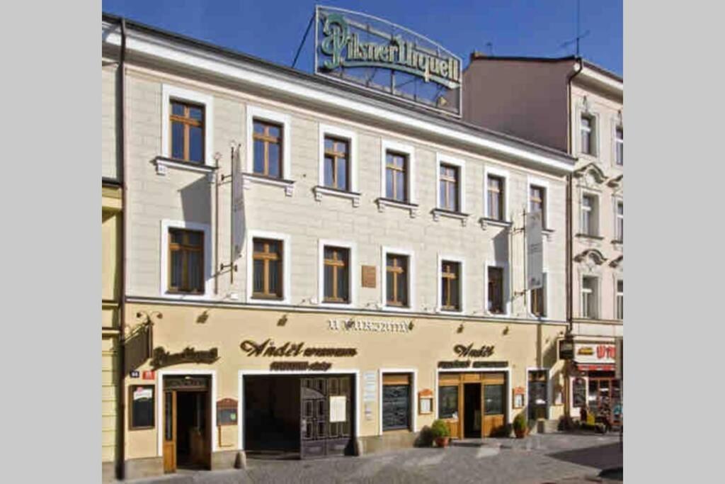 Andel Studio With Terrace Praga Exterior foto