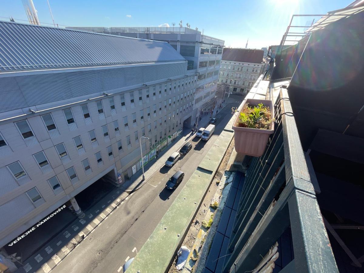 Andel Studio With Terrace Praga Exterior foto
